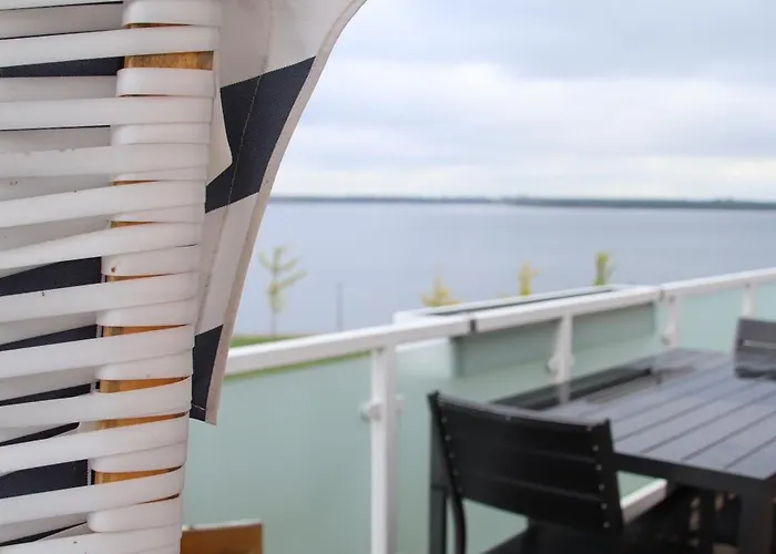 Im Palais Am Am Goitzschesee * Bitterfeld-Wolfen